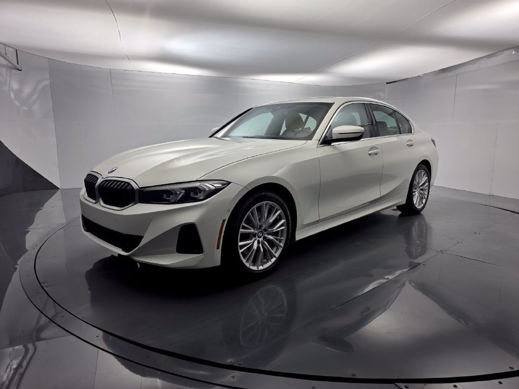 Certified 2024 BMW 330i Sedan w/ Convenience Package RWD image 8