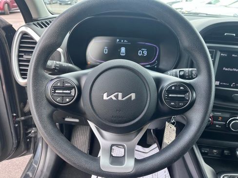 Used 2024 Kia Soul LX w/ Option Group 015 FWD image 12