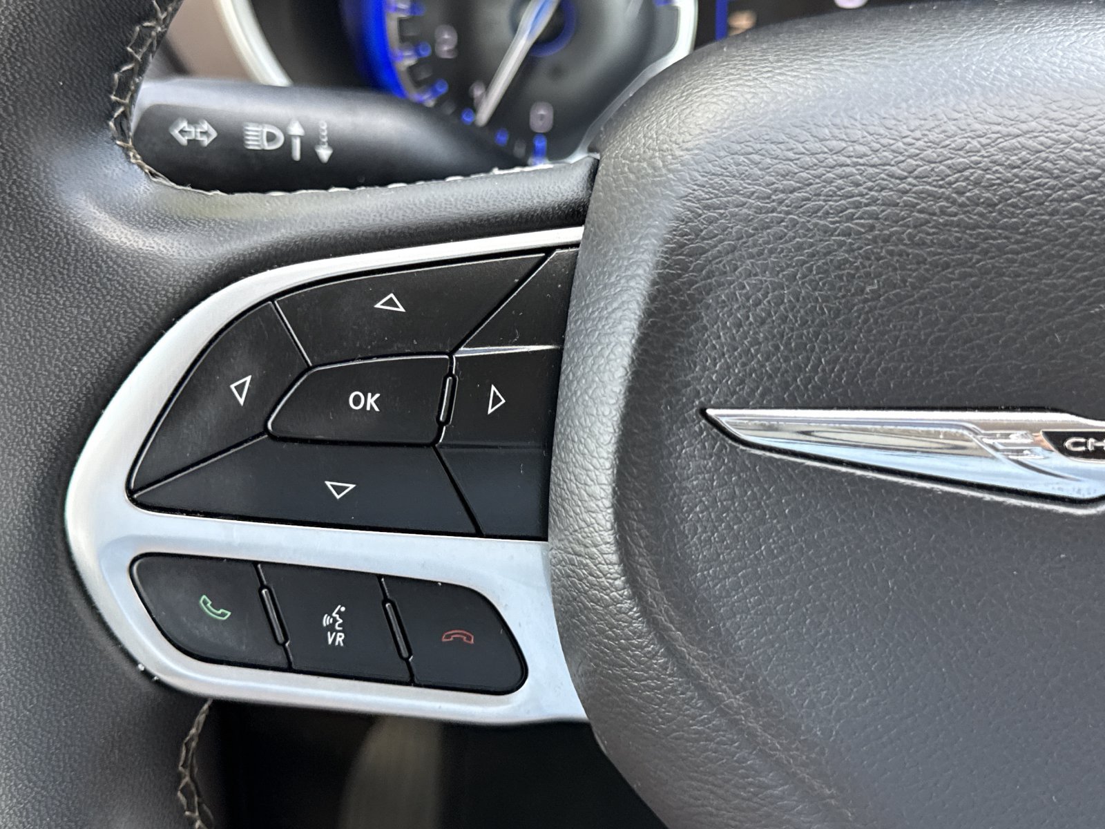 Used 2023 Chrysler Voyager LX FWD image 19