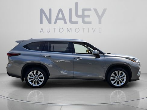 Used 2026 Toyota Highlander Limited AWD/4WD image 6