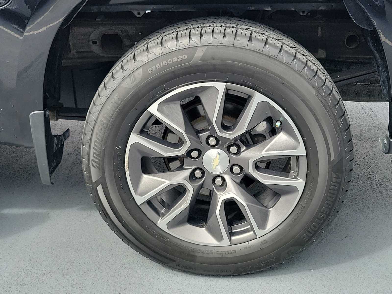 Used 2022 Chevrolet Silverado 1500 LT AWD/4WD image 12