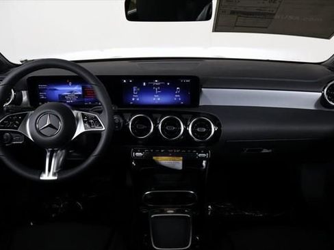 New 2026 Mercedes-Benz CLA 250 image 4