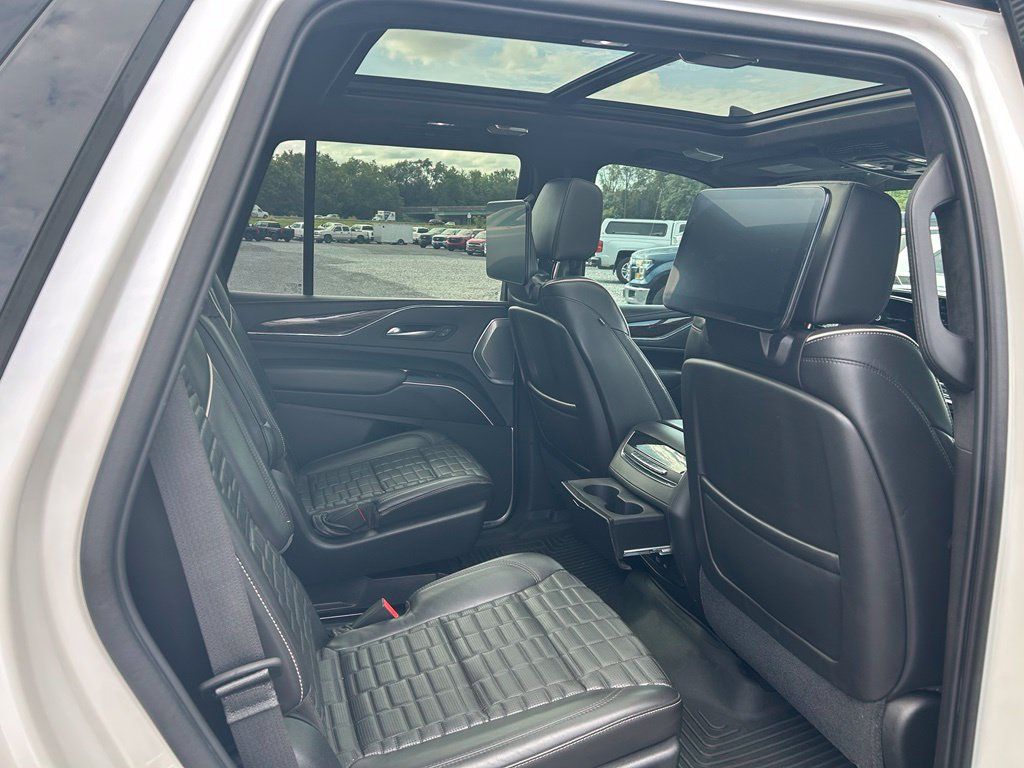 Used 2021 Cadillac Escalade Sport Platinum w/ LPO, ONYX Package AWD/4WD image 12