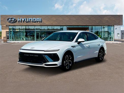 New 2025 Hyundai Sonata SEL image 1
