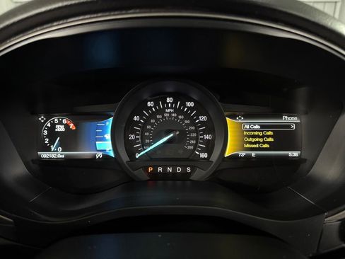 Used 2018 Ford Fusion SE w/ Fusion SE Technology Package FWD image 31