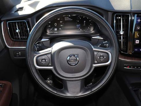 Used 2021 Volvo XC60 T5 Momentum w/ Advanced Package image 29