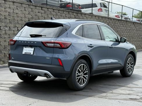 Used 2024 Ford Escape SE w/ PHEV Premium Package image 7