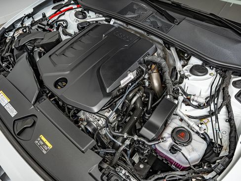 Certified 2025 Audi A5 2.0T Premium Plus w/ Premium Plus AWD/4WD image 39