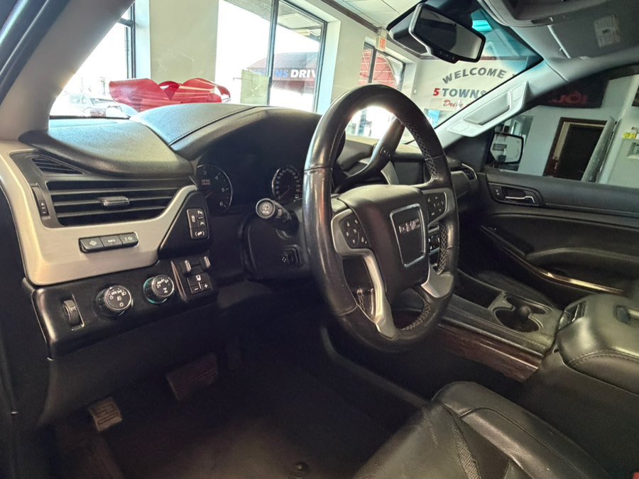 Used 2019 GMC Yukon SLT w/ Graphite Performance Edition AWD/4WD image 23