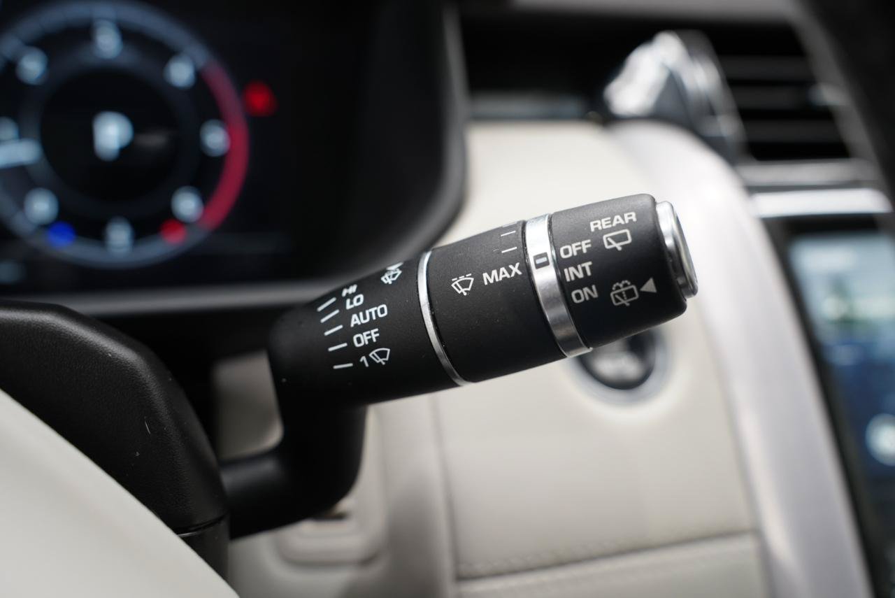 Used 2018 Land Rover Discovery HSE Luxury AWD/4WD image 15