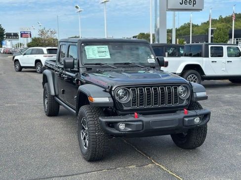 New 2025 Jeep Gladiator Rubicon w/ Convenience Group image 2