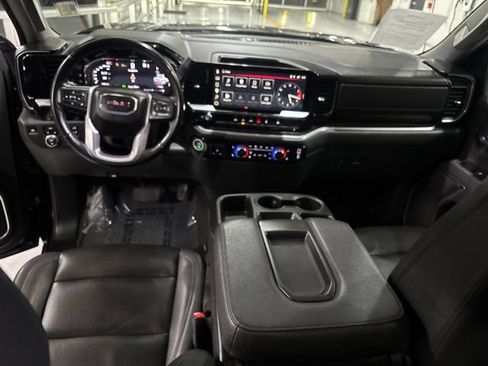 Used 2025 GMC Sierra 1500 SLT AWD/4WD image 31