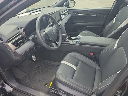 Used 2026 Toyota Camry SE w/ Multimedia Upgrade Package FWD image 9