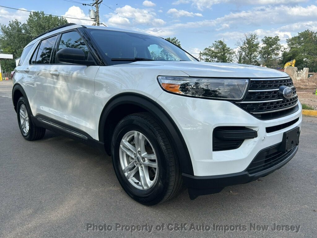 Used 2022 Ford Explorer XLT AWD/4WD image 5