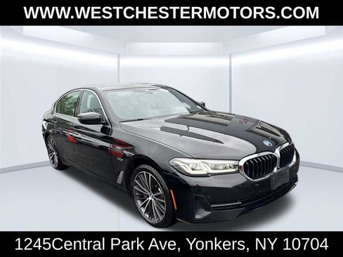 Used 2023 BMW 530e xDrive AWD/4WD image 3