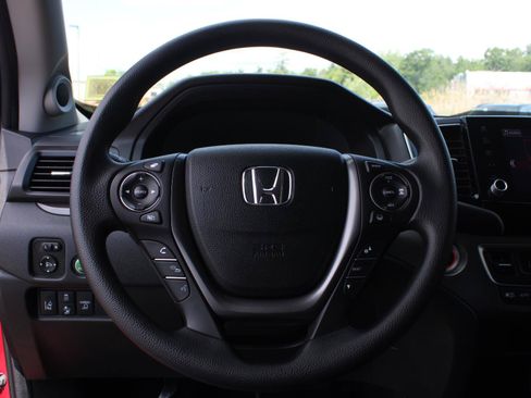 Certified 2023 Honda Ridgeline Sport image 9