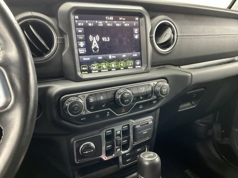 Used 2023 Jeep Wrangler Unlimited Sahara w/ Cold Weather Group image 10