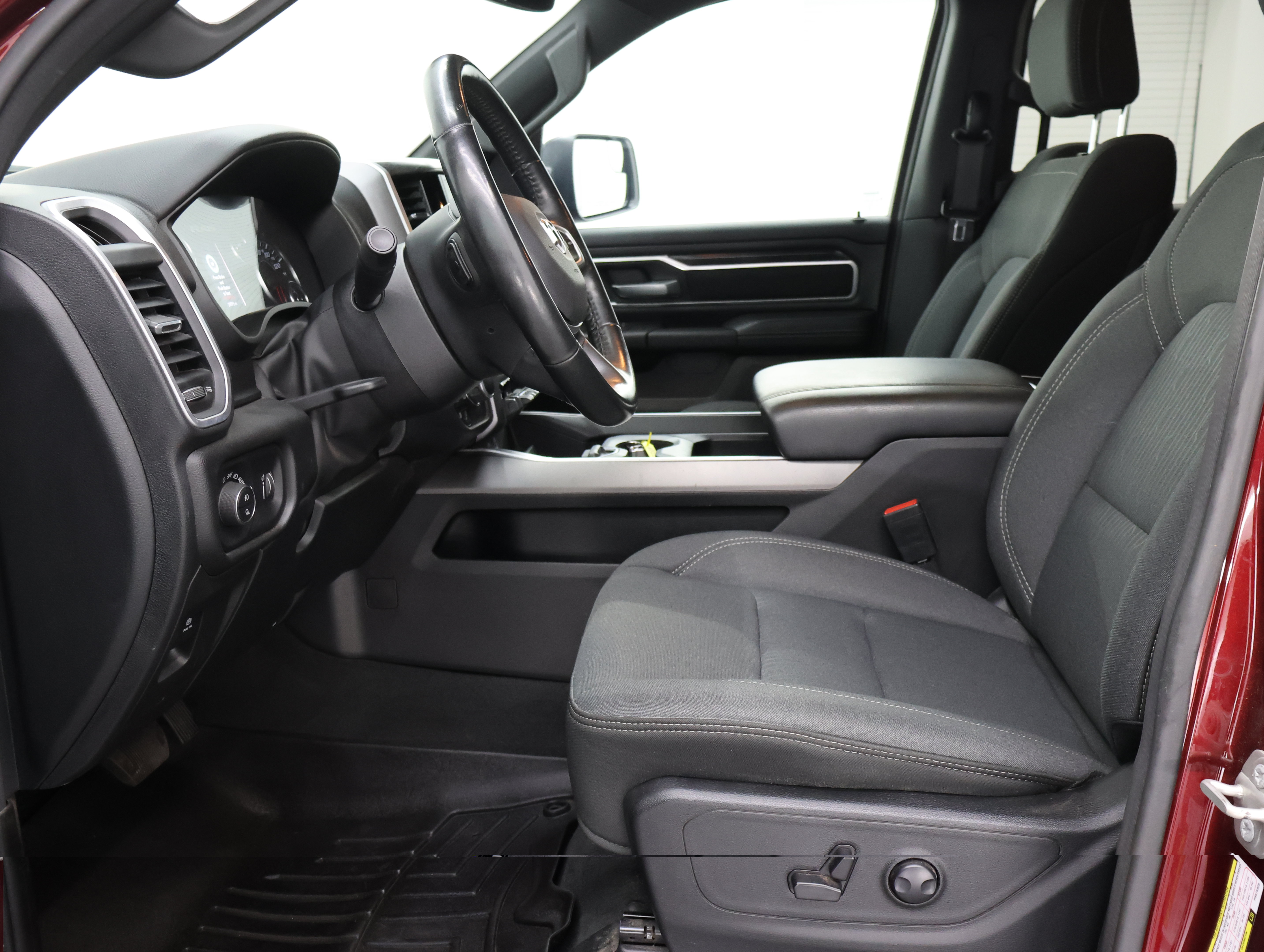 Used 2023 RAM 1500 Big Horn AWD/4WD image 8