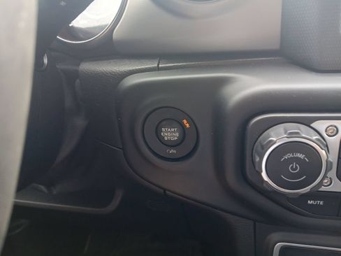 Certified 2020 Jeep Wrangler Unlimited Sport S AWD/4WD image 34