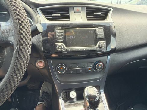 Used 2017 Nissan Sentra SR FWD image 9