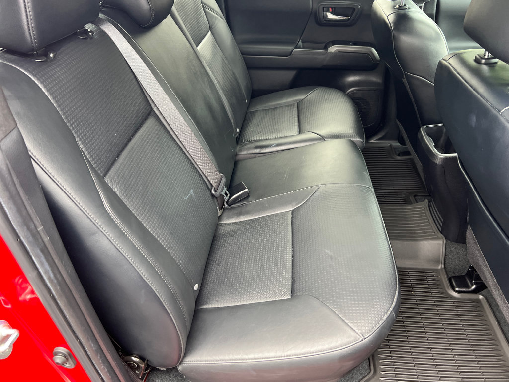 Used 2023 Toyota Tacoma TRD Sport w/ TRD Premium Sport Package AWD/4WD image 15