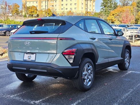 New 2026 Hyundai Kona SE image 7