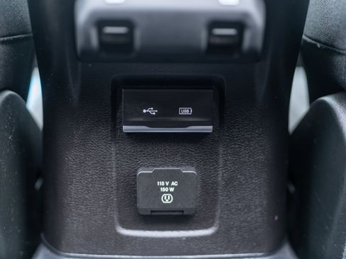 Used 2020 Jeep Wrangler Unlimited Sahara AWD/4WD image 11