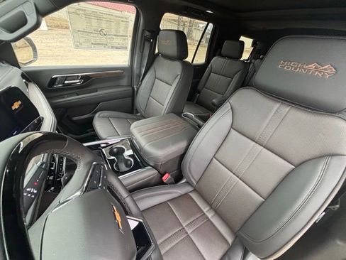New 2026 Chevrolet Tahoe High Country w/ Sun And Tow Package AWD/4WD image 11