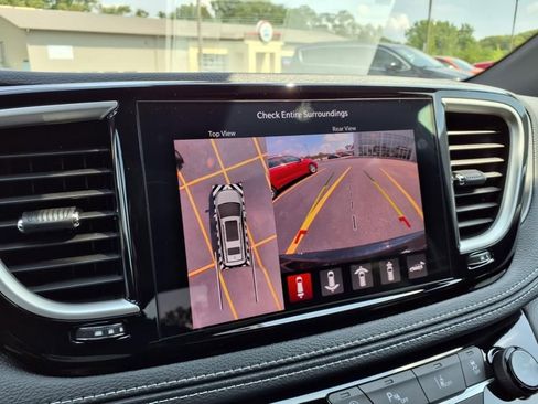 New 2026 Chrysler Pacifica Select image 25