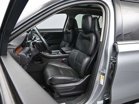 Used 2023 Lincoln Aviator Reserve w/ Equipment Group 201A image 26