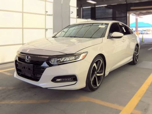 Used 2019 Honda Accord Sport image 3