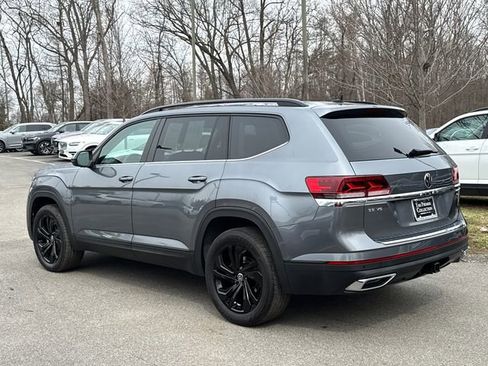 Certified 2023 Volkswagen Atlas SE w/ Black Wheel Package image 6