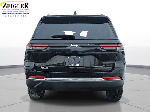 Used 2023 Jeep Grand Cherokee Limited image 6