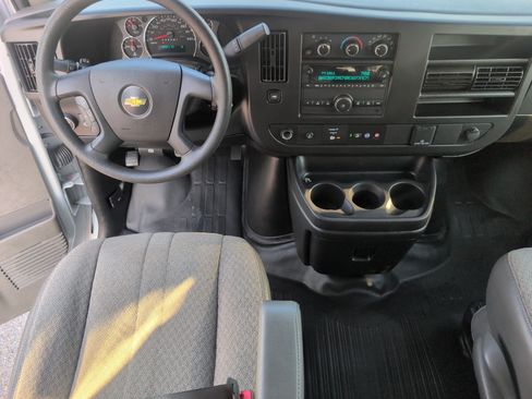 Used 2022 Chevrolet Express 3500 LS RWD image 26