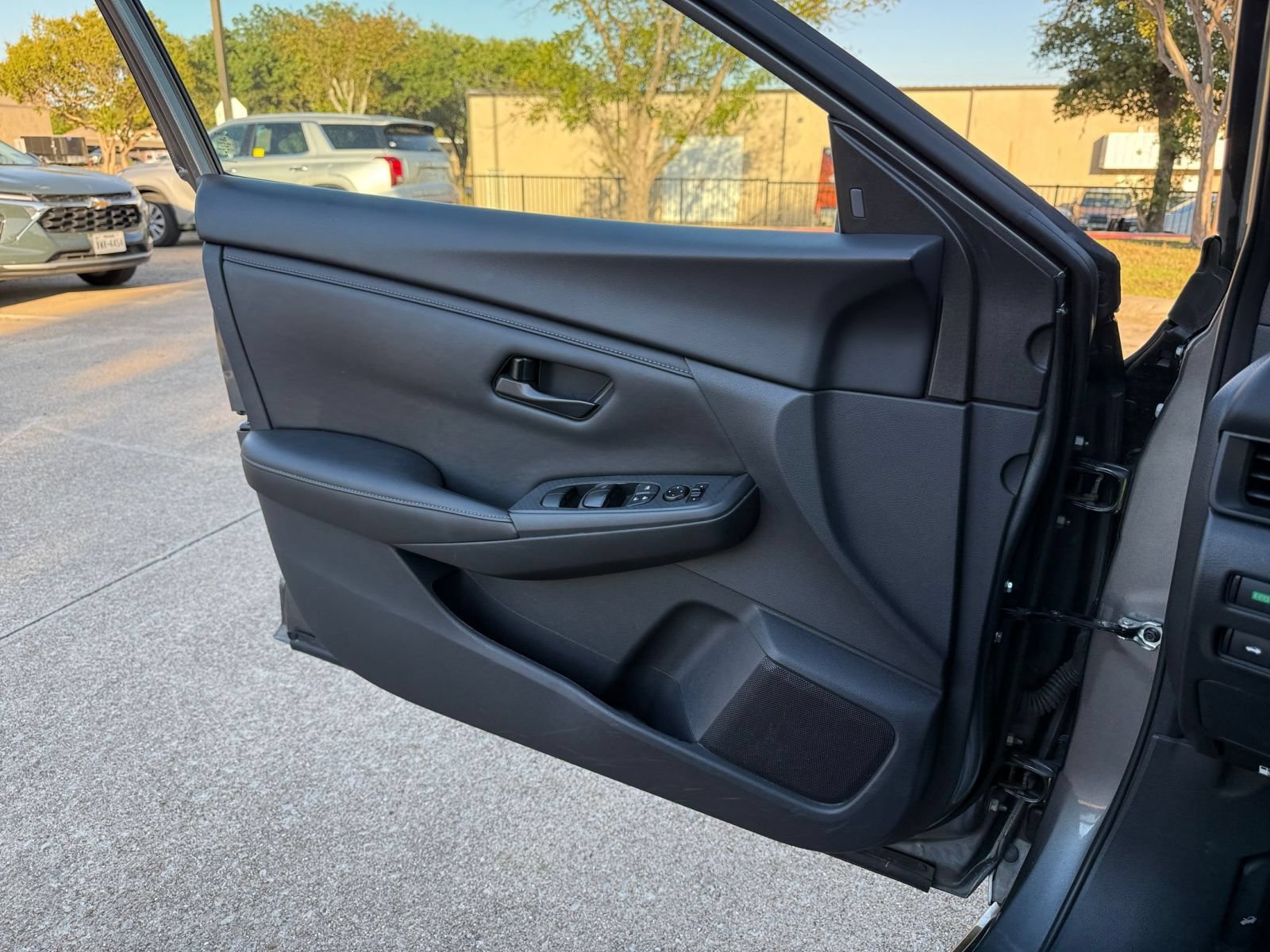 Used 2025 Nissan Sentra S FWD image 18