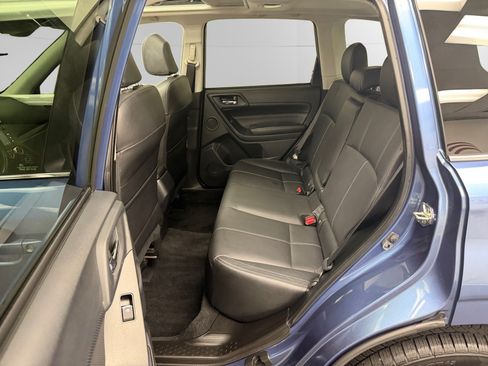 Used 2017 Subaru Forester 2.5i Touring AWD/4WD image 13