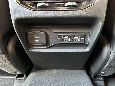 Used 2025 Jeep Grand Cherokee Summit w/ Adv Protech Group IV image 15