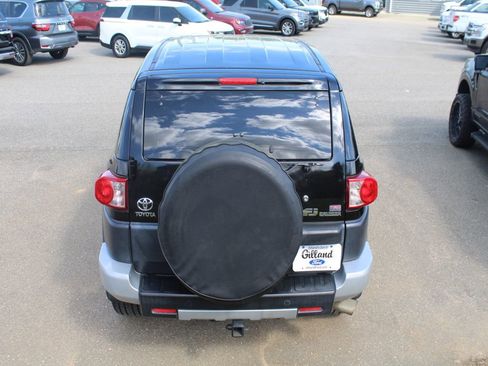 Used 2007 Toyota FJ Cruiser 4WD image 9