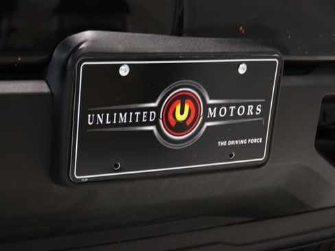 Used 2021 Chevrolet Silverado 1500 RST w/ Bed Protection Package image 24