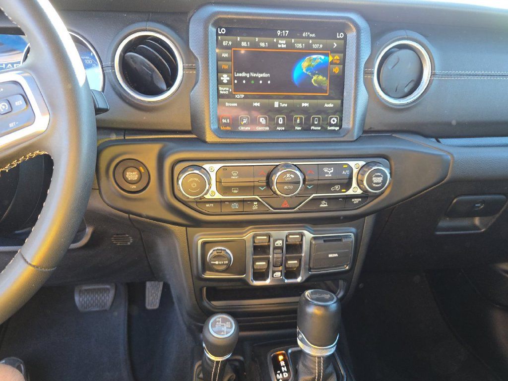 Used 2023 Jeep Wrangler Unlimited Sahara AWD/4WD image 6