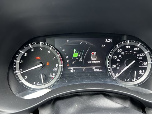 Used 2021 Toyota Highlander XLE AWD/4WD image 21