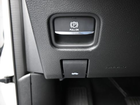 Used 2024 Jeep Grand Cherokee Altitude image 30