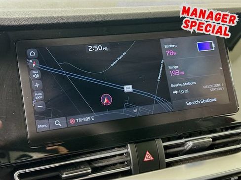 Used 2022 Kia Niro EX FWD image 16