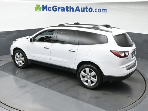 Used 2017 Chevrolet Traverse LT w/ Style and Technology Package image 24