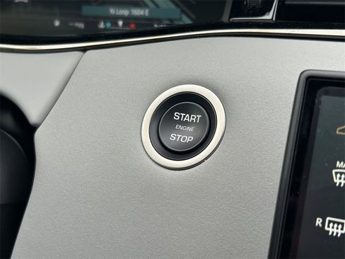 Used 2024 Land Rover Range Rover Evoque Dynamic SE image 30