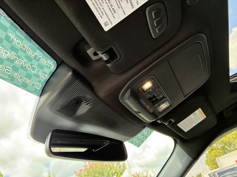 Used 2025 Ford Explorer ST AWD/4WD image 38