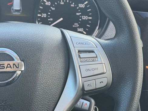 Used 2016 Nissan Rogue S w/ Appearance Package FWD image 14