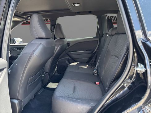 Used 2025 Subaru Forester Premium AWD/4WD image 10