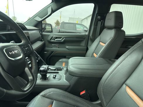 Used 2023 GMC Sierra 1500 AT4 w/ Technology Package image 5