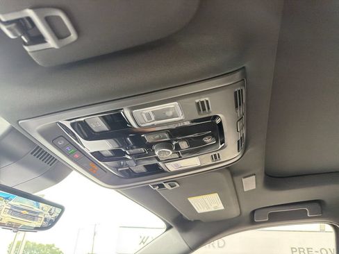 New 2026 GMC Yukon AT4 Ultimate AWD/4WD image 29